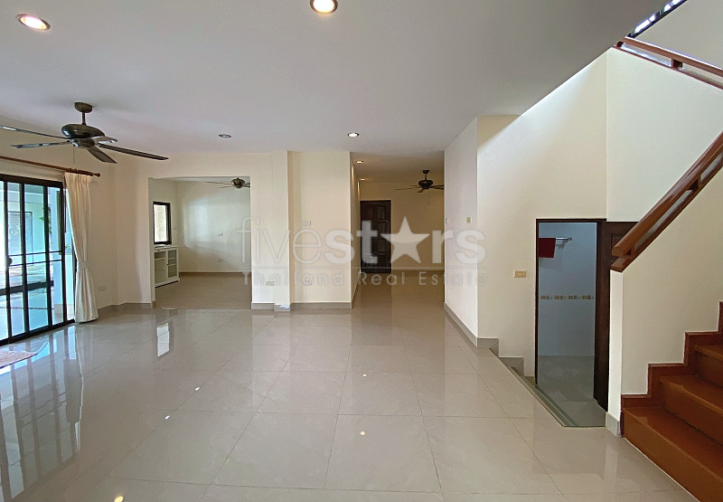 Executive 4-Bedroom Pool Villa with Guest Studio on Rare Double Plot in Khao Tao, photo 14