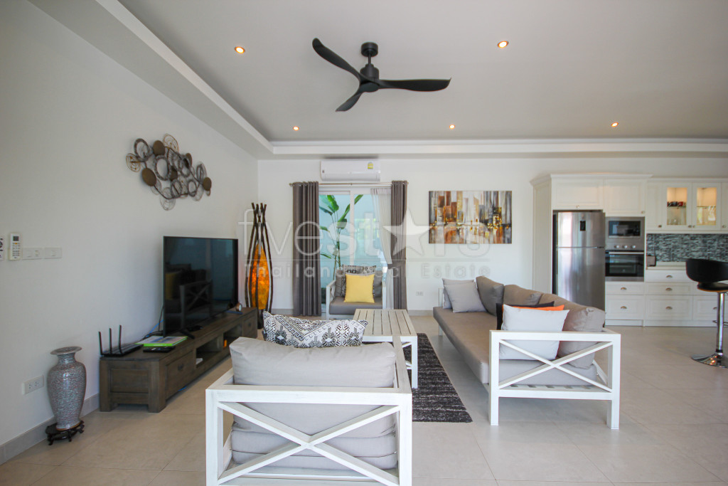 Stylish 3-Bedroom L-Shape Pool Villa in Orchid Paradise Homes, photo 7