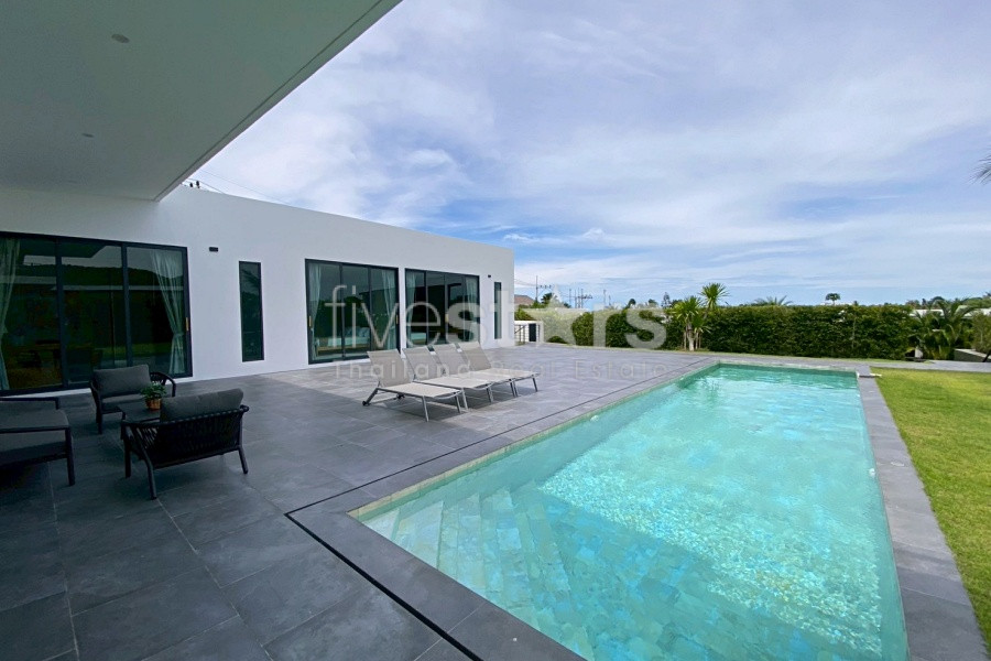 Elegant 5-Bedroom Modern Pool Villa with Mountain Views at Phu Montra K-Haad, Hua Hin, photo 4