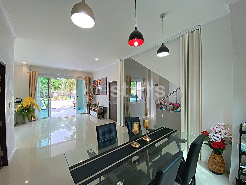 Spacious 4-Bedroom Pool Villa Near Black Mountain Golf, photo 11