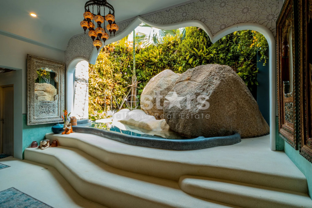 SPECTACULAR PIECE OF LUXURY DOMINATING THE HILL AND THE OCEAN, photo 13