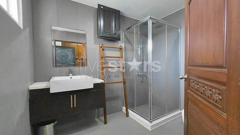 Spacious 2 Bed Sea View Condo For Sale KM Beach Paknampran, photo 15