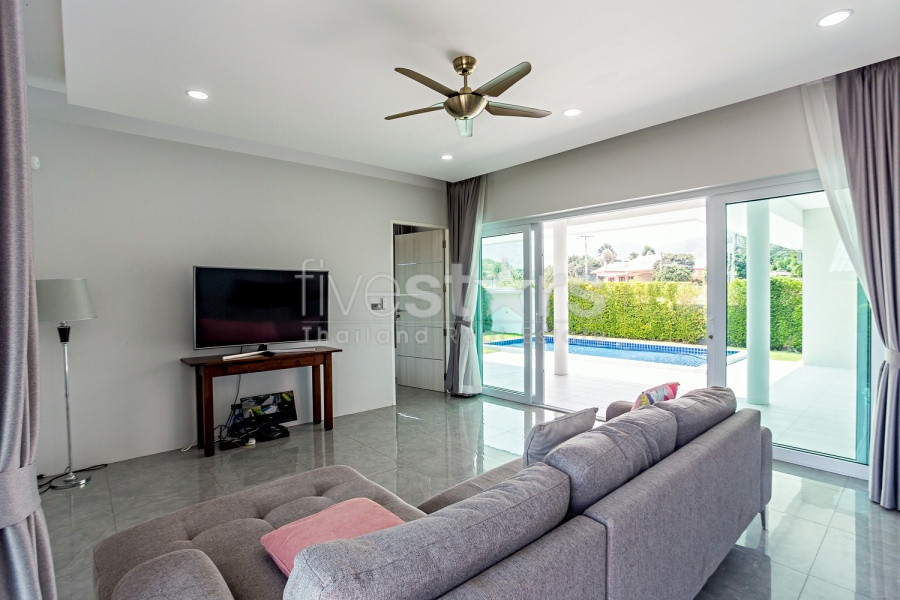 Modern Single Storey Pool Villa for Sale in Peaceful Khao Tao Soi 126, photo 6