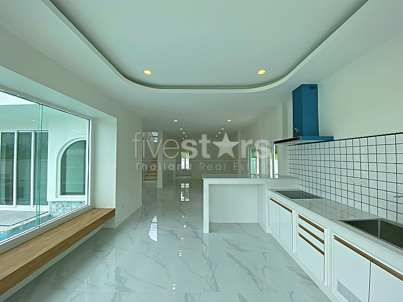 Spacious Family Pool Villa Near Black Mountain | THB 5.69M, photo 11