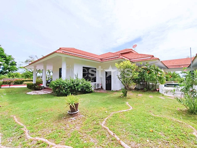 Luxurious Balinese-Style Pool Villa for Sale at Palm Hills Golf Course Hua Hin, photo 14