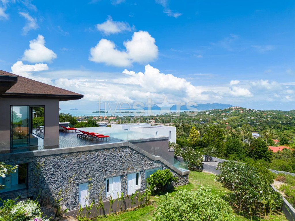 SEA-VIEW VILLA IN UPSCALE NEIGHBORHOOD, photo 12