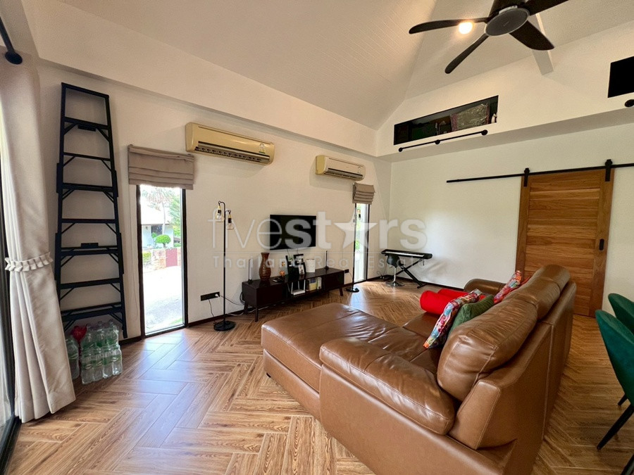 Ground Floor 2-Bedroom Condo for Sale at Palm Hills, photo 8