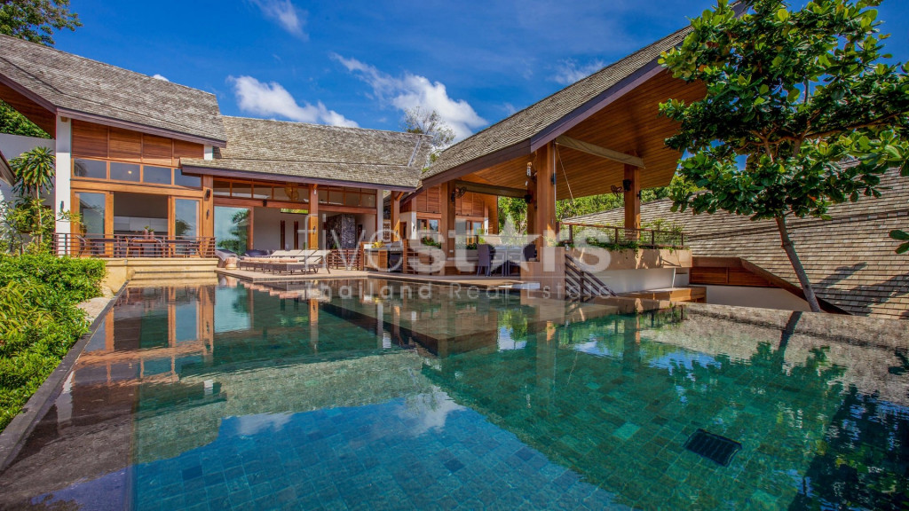 SUPERB BEACHFRONT VILLA IN LAMAI, photo 5