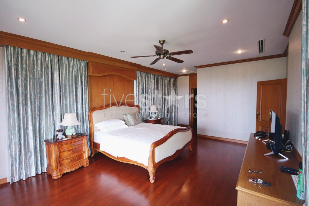 Luxury Two Story Mansion In Cha Am, photo 14