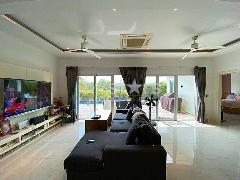 Golf Course 2.5 Bed Pool Villa For Sale on Black Mountain Golf Club, photo 13