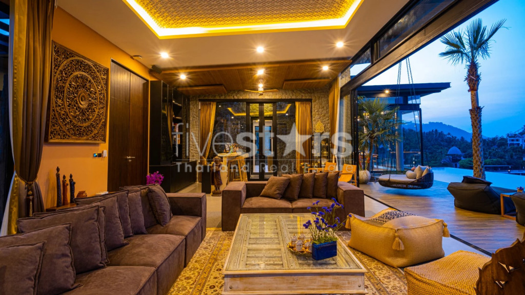 SPECTACULAR PIECE OF LUXURY DOMINATING THE HILL AND THE OCEAN, photo 8
