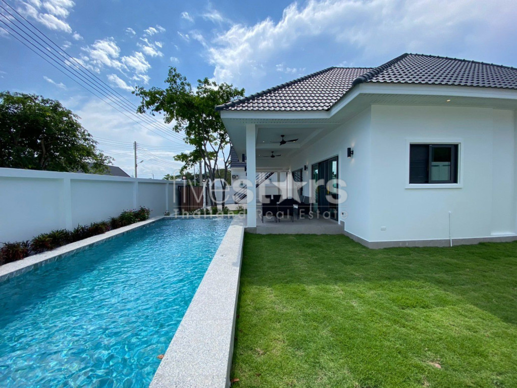 View Till Khao – Modern 3-Bedroom Pool Villa with Rooftop Terrace, photo 3