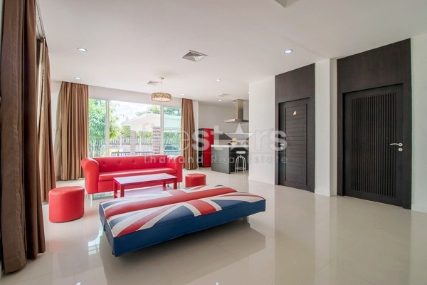 Modern 3 Bedroom Villa, photo 6