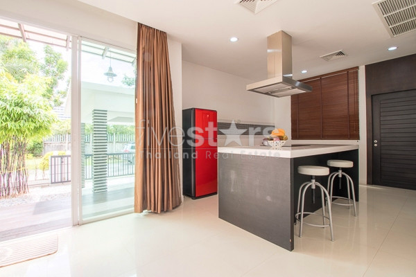 Modern 3 Bedroom Villa, photo 10