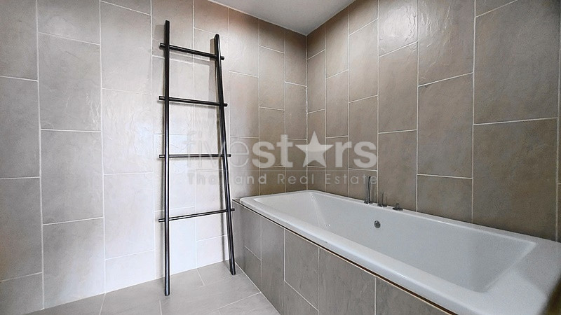 Spacious 2 Bed Sea View Condo For Sale KM Beach Paknampran, photo 12