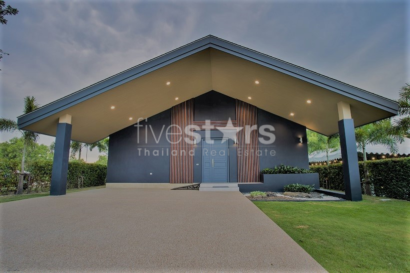 Sanctuary Lakes :  4-Bedroom Luxury Pool Villa in Hua Hin, photo 12