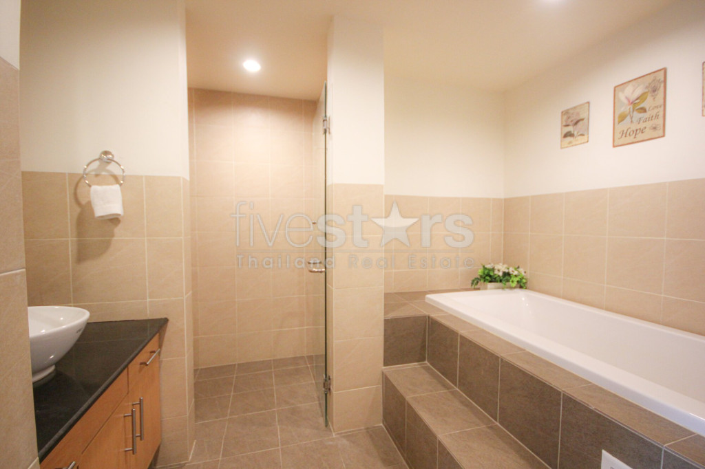Searidge: Absolutely Stunning 2 Bedroom Condo For Sale, photo 12