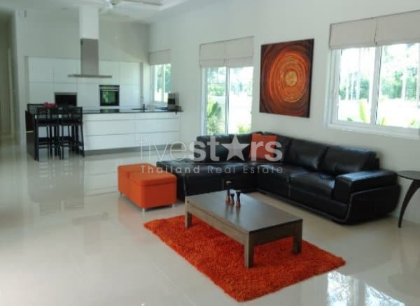 White Beach Villas : Coconut Villa E, photo 2