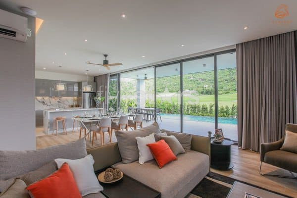 Luxury Villas for Sale at Black Mountain Golf Course, photo 7