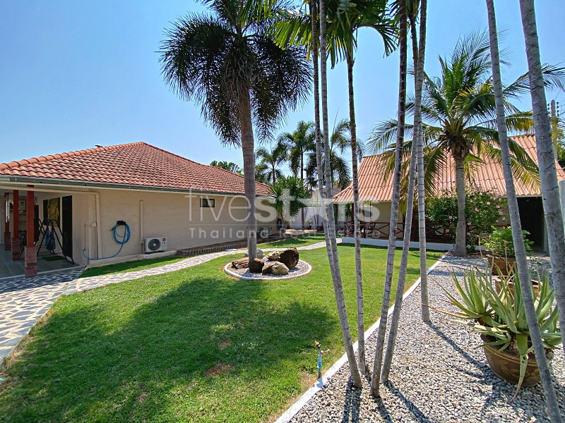 Spacious Pool Villa with Guest House, Pool Bar & Workshop – Fully Renovated on 1,020 SQM Land, photo 6