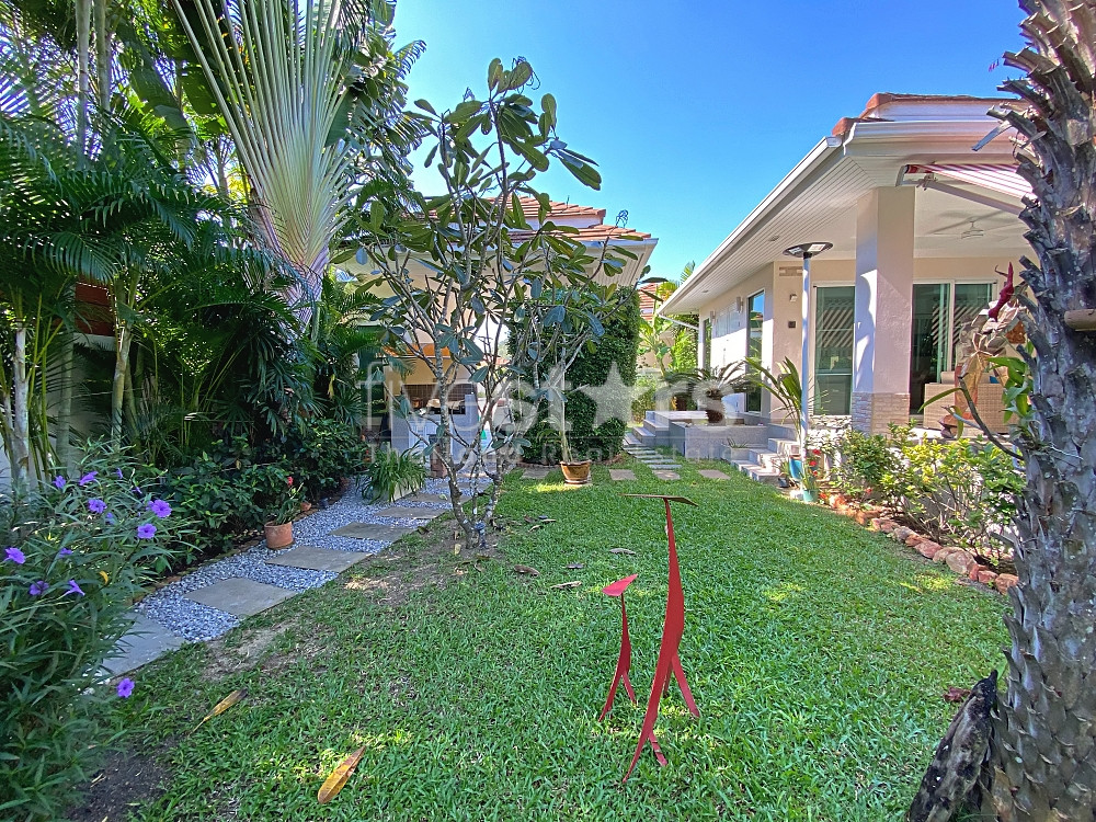 Modern 3 Bed 2 Bath Private Pool Villa For Sale in Woodlands Residence, photo 2