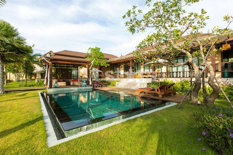 Premium 3 Bed Lake Front Villa For Sale Near Khao Takiap Beach