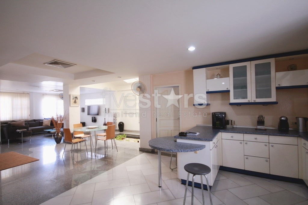 City center 3 bedroom villa walking distance from the beach, photo 10