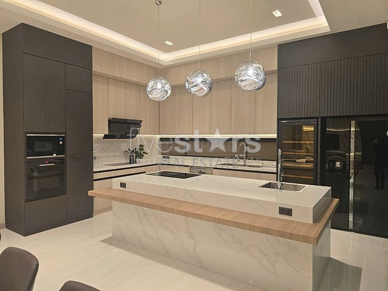 Modern 3-Bedroom L-Shaped Villa with Golf Course Views at Palm Hills, photo 8