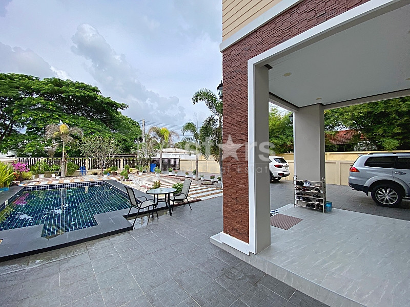 Spacious 4-Bedroom Pool Villa Near Black Mountain Golf, photo 4