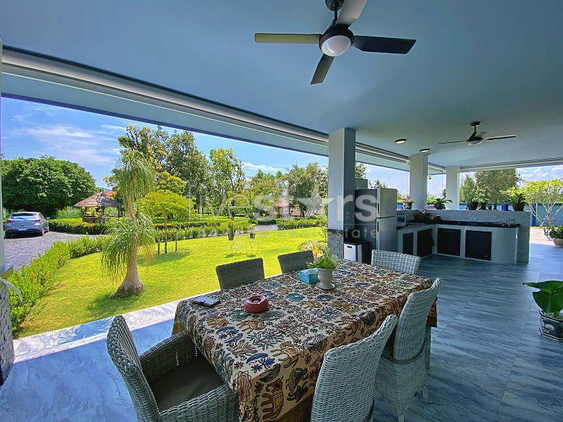 Modern 3-Bedroom Farmhouse with Guesthouse for Sale on 2 Rai in Paknampran, photo 9