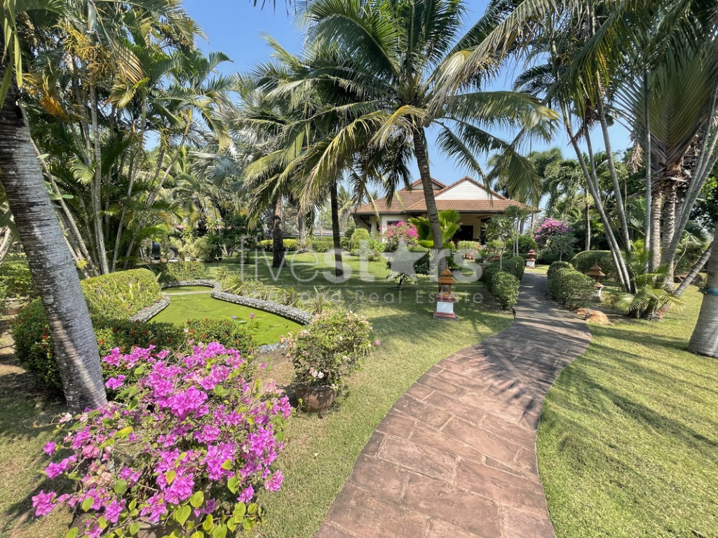 Sanctuary Lakes: Impressive Pool Villa on the Lake, photo 10