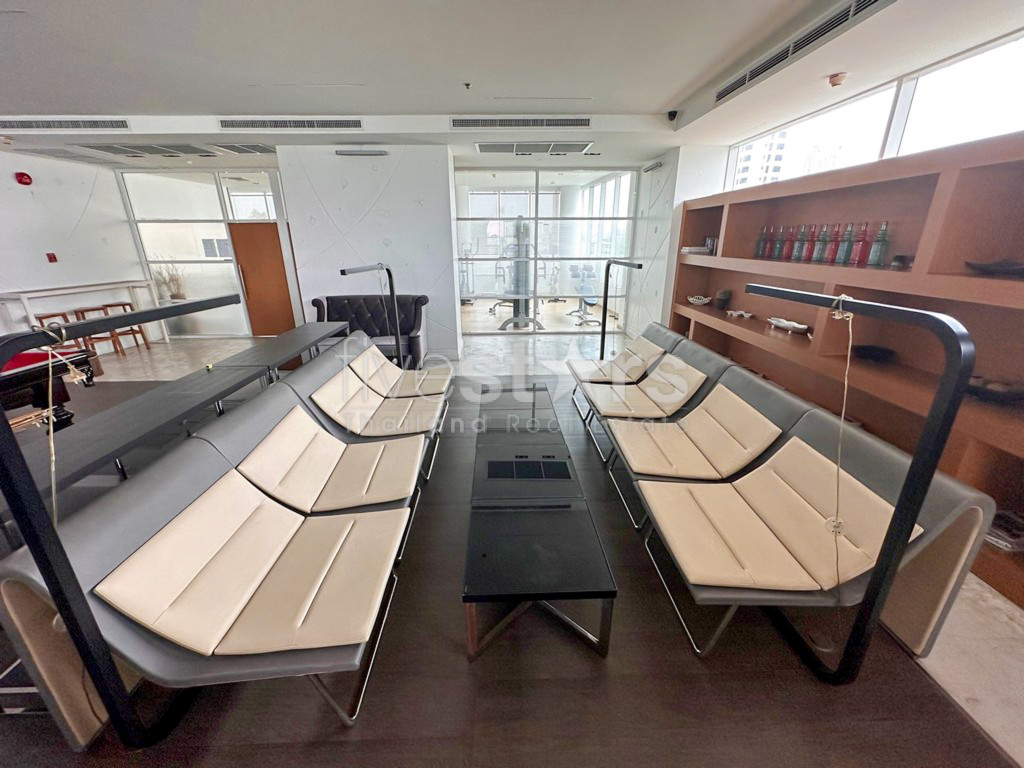 2-bedroom spacious condo for sale in Ari area, photo 10