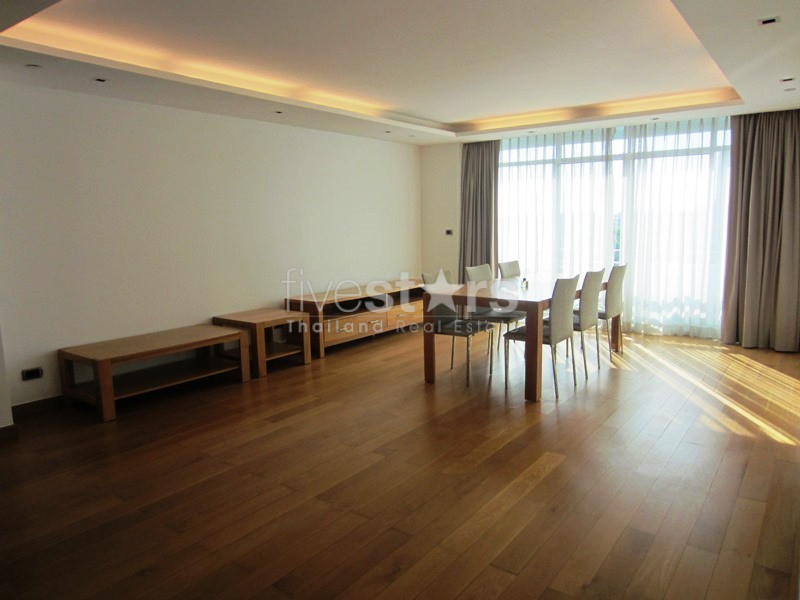 Grand appartement de 3 chambres proche du BTS Ari