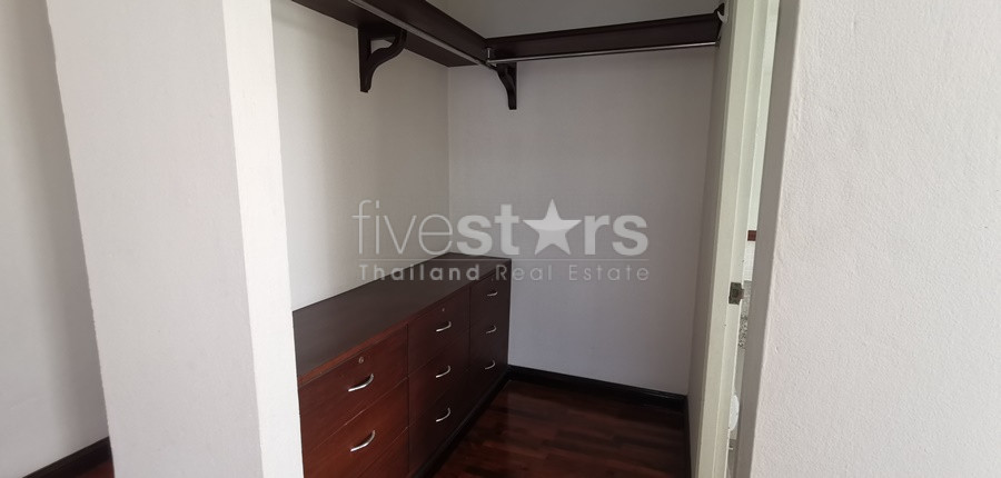 Appartement avec 3 chambres à louer à Aree, photo 11