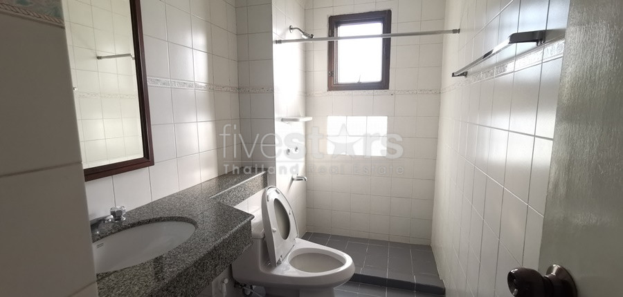 Appartement avec 3 chambres à louer à Aree, photo 16
