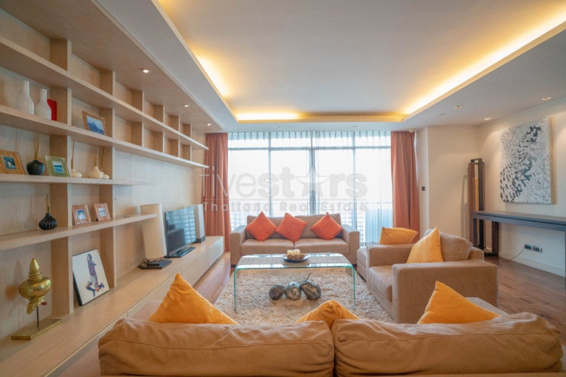 Nice 2-bedroom apartment close to BTS Ari