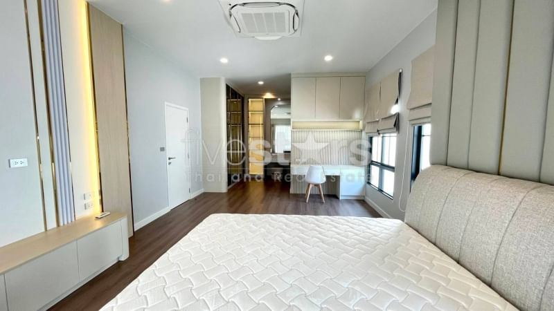 Maison de 4 chambres dans un complexe à louer à Bangna-Suvarnabhumi, photo 10