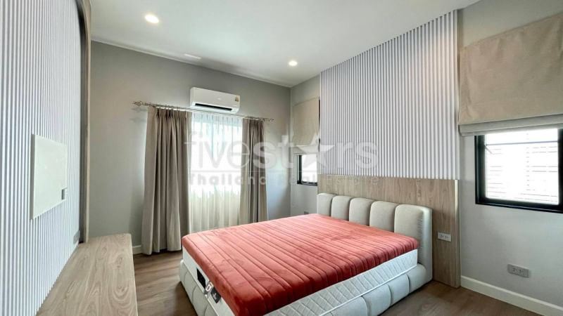 Maison de 4 chambres dans un complexe à louer à Bangna-Suvarnabhumi, photo 13