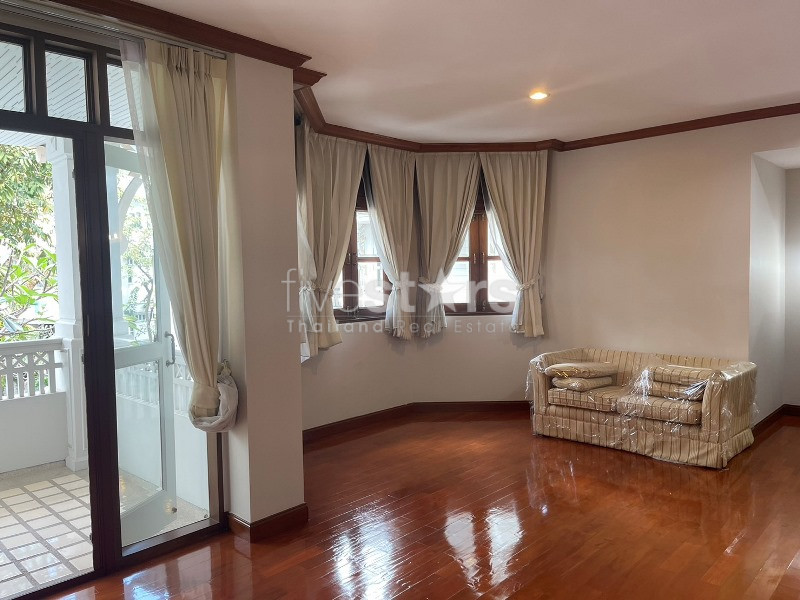 Belle maison au style colonial avec 4 chambres à louer, photo 16