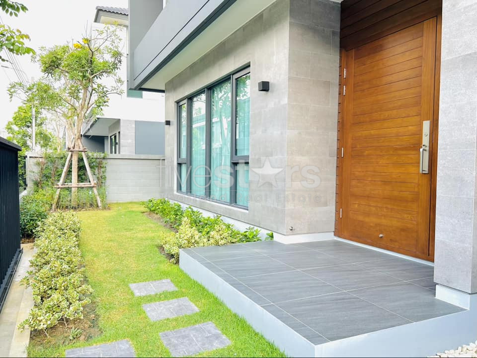 Maison moderne 4 chambres à louer Bangna, photo 2