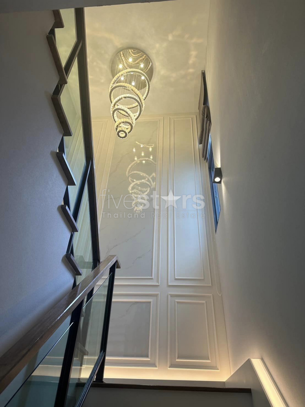 Maison individuelle de luxe moderne de 4 chambres à louer à Bangna, photo 5