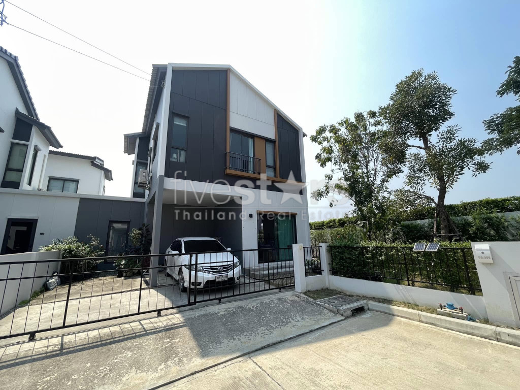 Modern 3 bedrooms Detached house for Sale Bangna