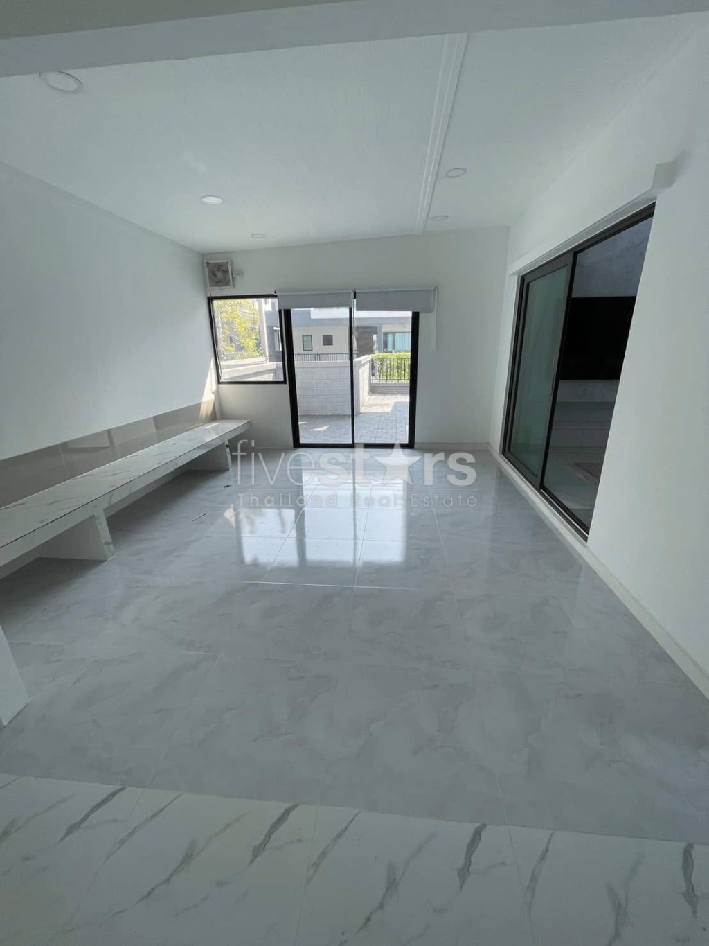Maison moderne et luxueuse de 3 chambres à louer à Bangna., photo 12