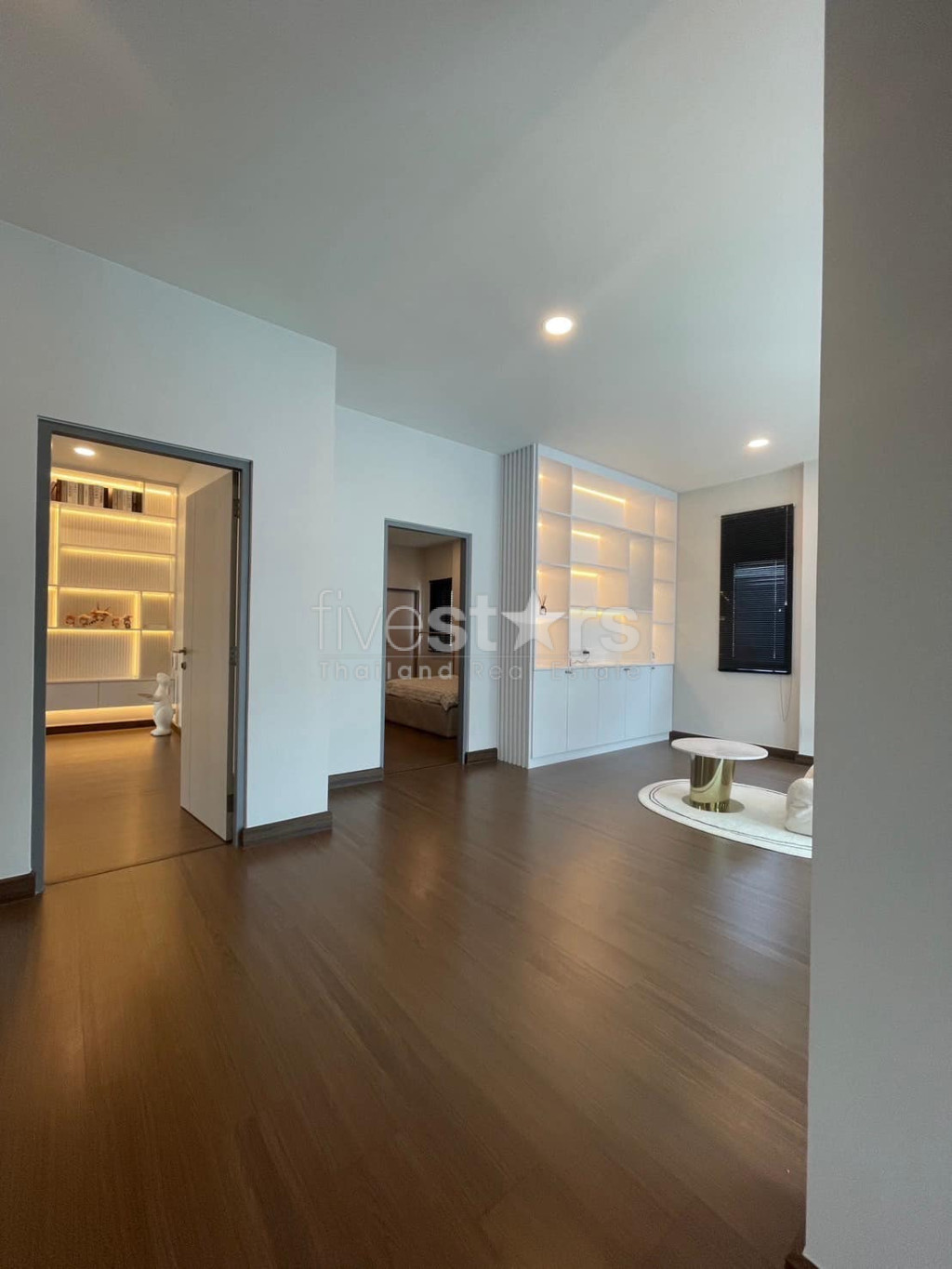 Maison moderne et luxueuse de 3 chambres à louer à Bangna., photo 9