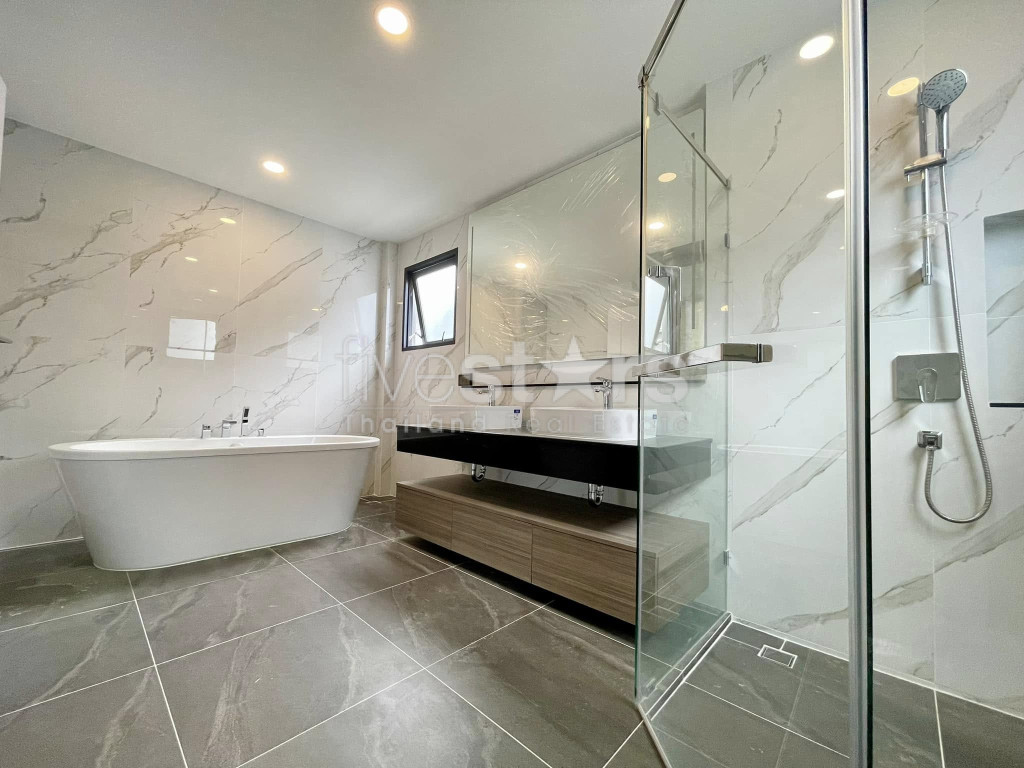 Superbe maison moderne de luxe de 5 chambres à louer à Bangna, photo 17