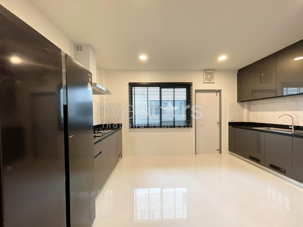 Superbe maison moderne de luxe de 5 chambres à louer à Bangna, photo 6