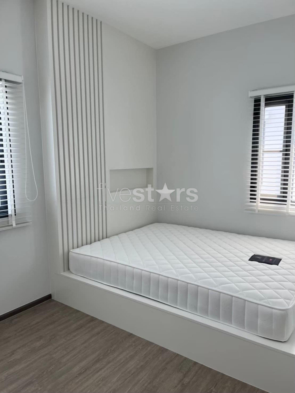 Maison moderne de 3 chambres à louer à Bangna, photo 14