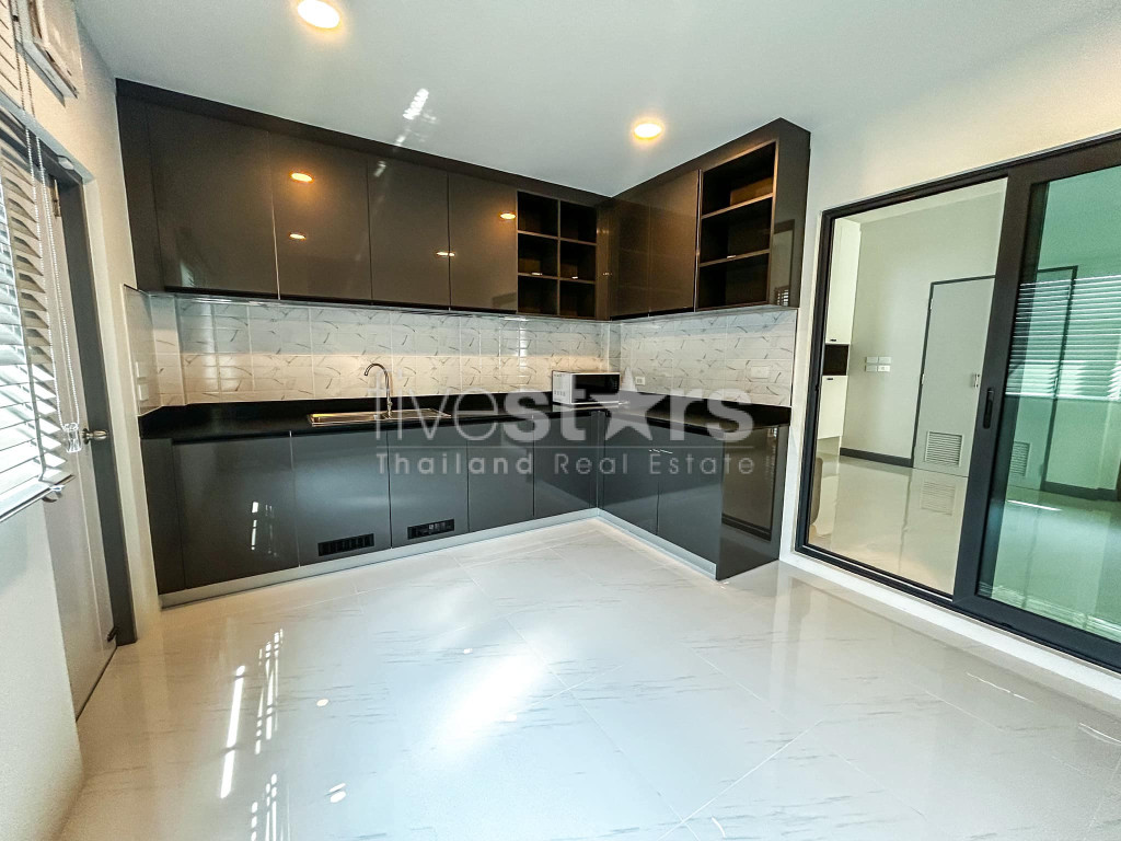 Maison de luxe moderne de 5 chambres à louer à Bangna., photo 5