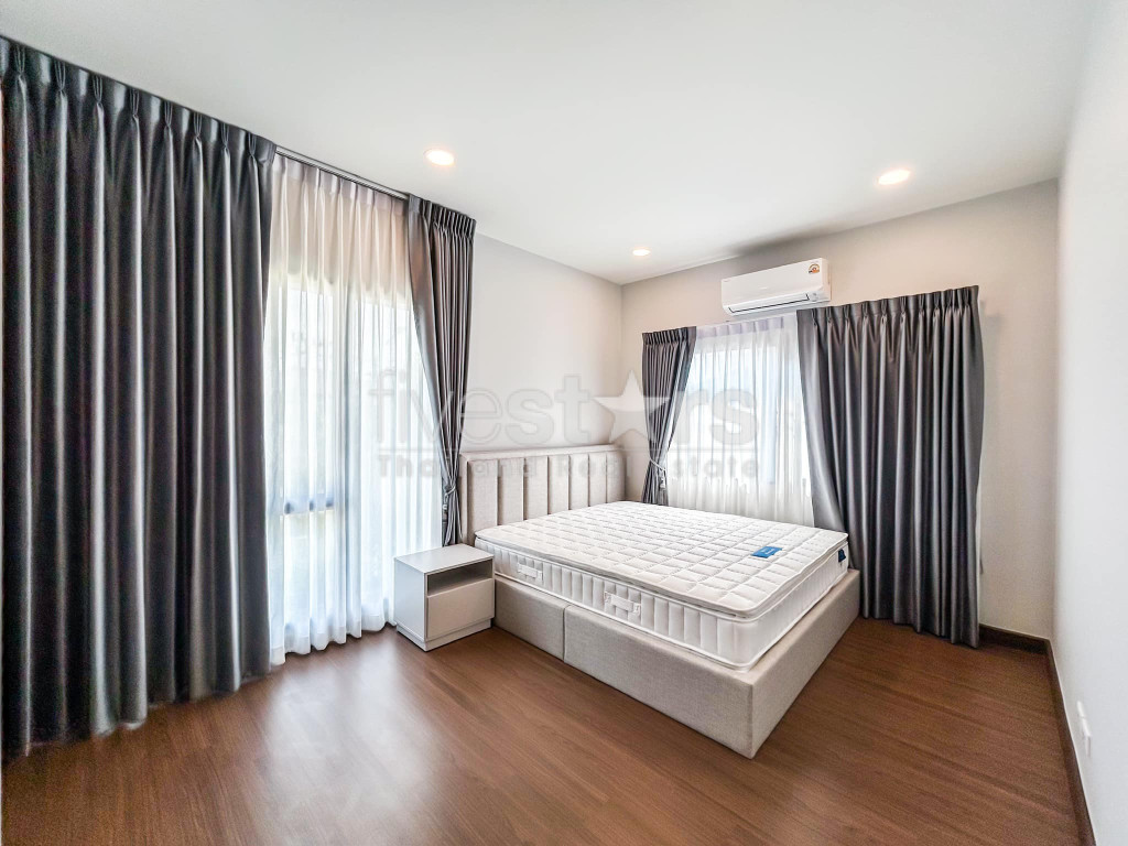 Maison de luxe moderne de 5 chambres à louer à Bangna., photo 9