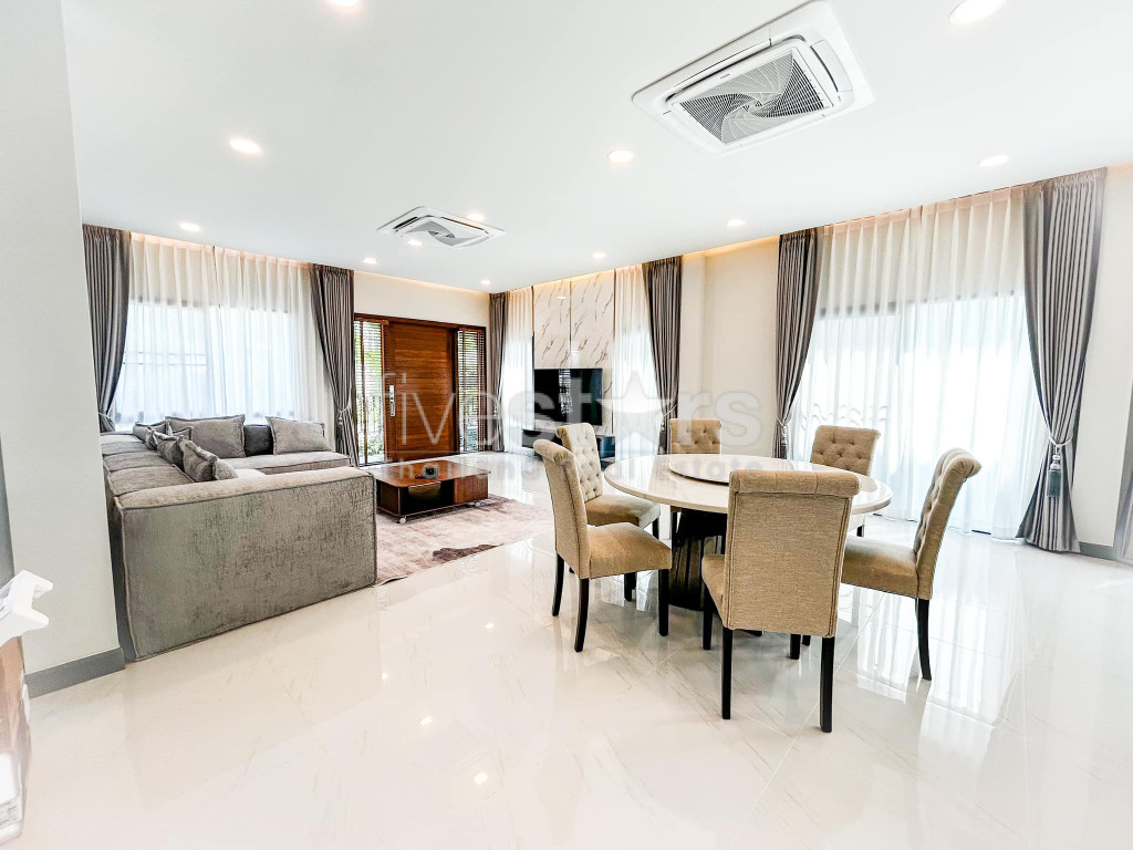 Maison de luxe moderne de 5 chambres à louer à Bangna., photo 2